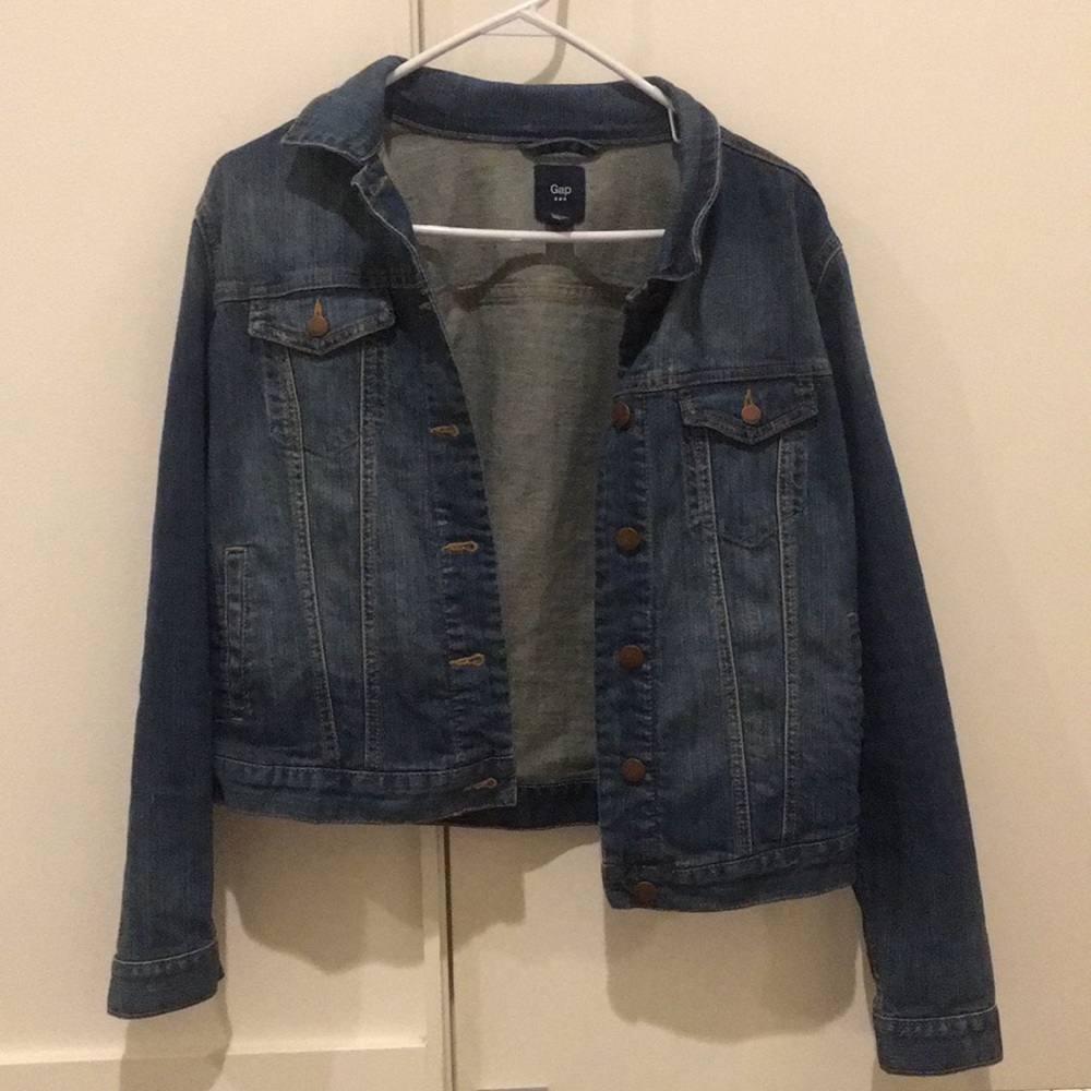gap jean jacket size medium